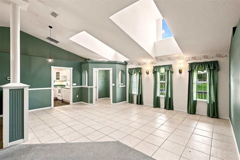 En Venta: $266,900 (3 camas, 2 baños, 1799 Pies cuadrados)