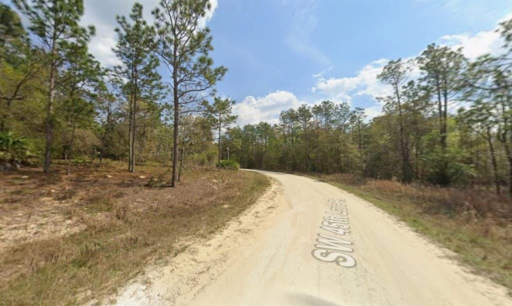 На продажу: $67,500 (1.63 acres)