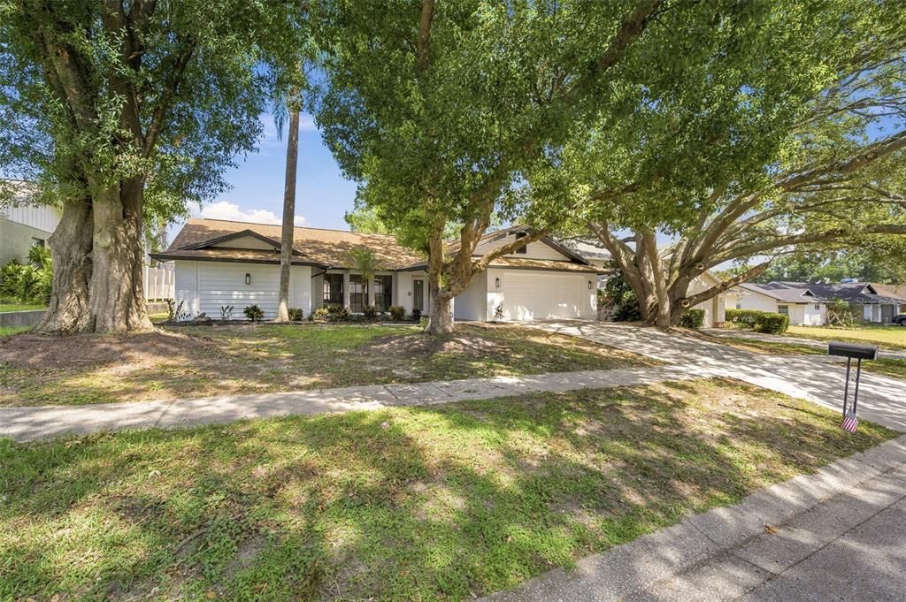 Activo con contrato: $479,000 (3 camas, 2 baños, 1964 Pies cuadrados)