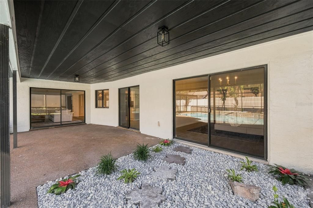 Activo con contrato: $479,000 (3 camas, 2 baños, 1964 Pies cuadrados)