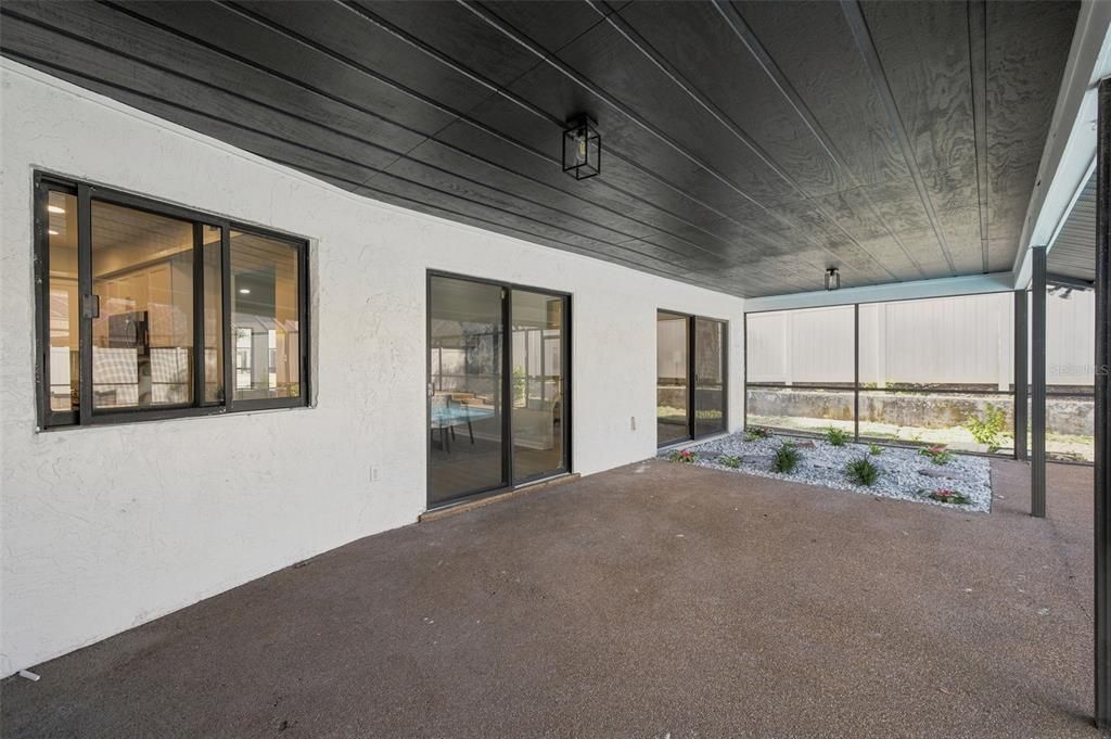 Activo con contrato: $479,000 (3 camas, 2 baños, 1964 Pies cuadrados)