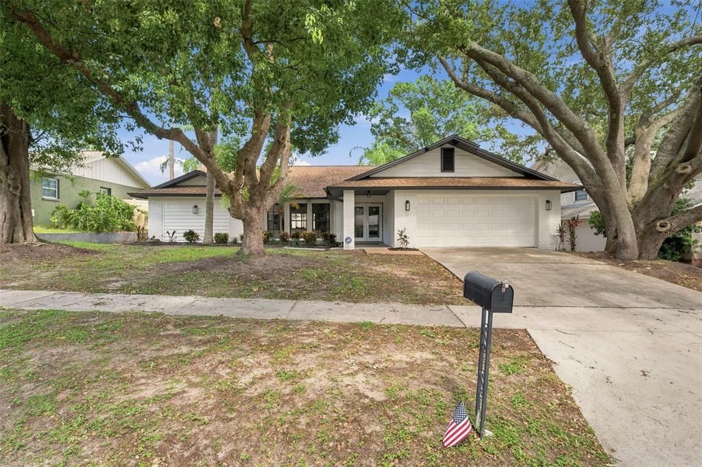 Activo con contrato: $479,000 (3 camas, 2 baños, 1964 Pies cuadrados)
