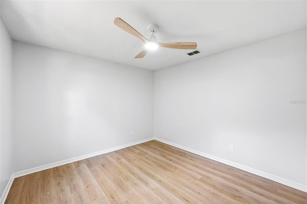 Activo con contrato: $479,000 (3 camas, 2 baños, 1964 Pies cuadrados)
