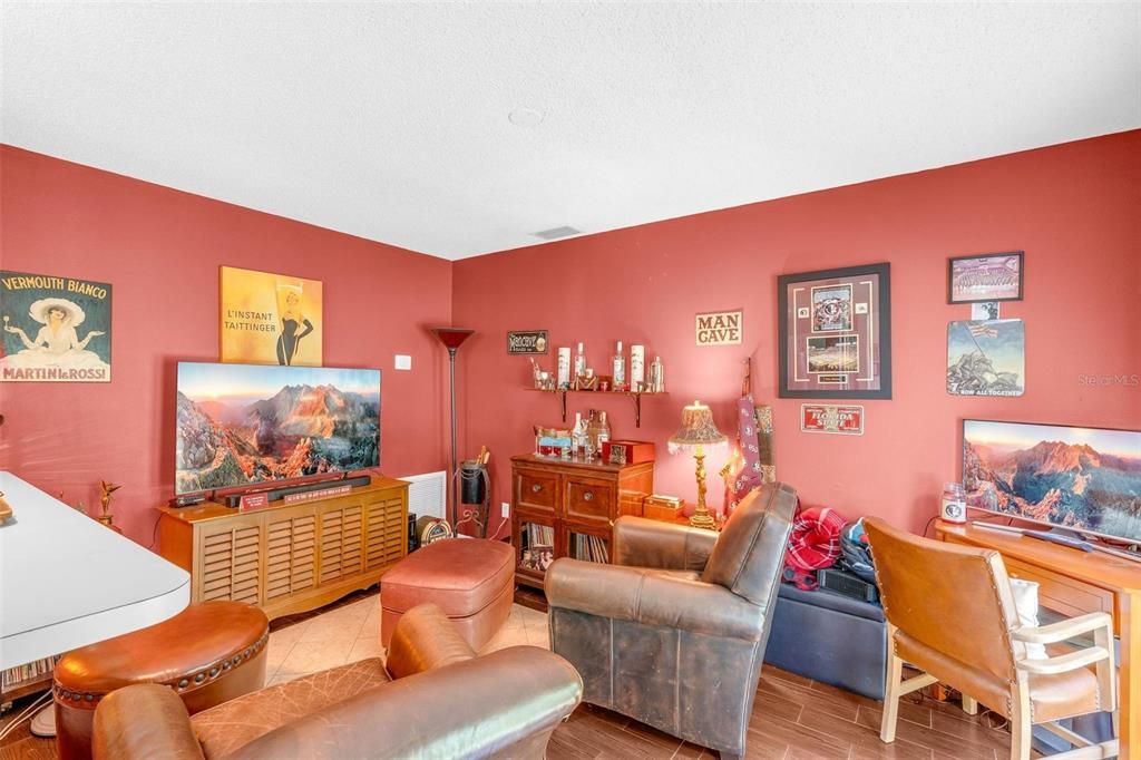 На продажу: $394,999 (3 спален, 2 ванн, 1403 Квадратных фут)