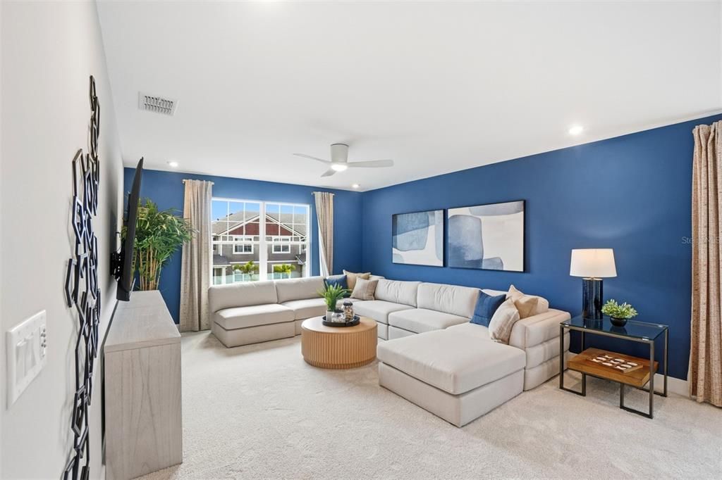 En Venta: $694,990 (4 camas, 2 baños, 3067 Pies cuadrados)