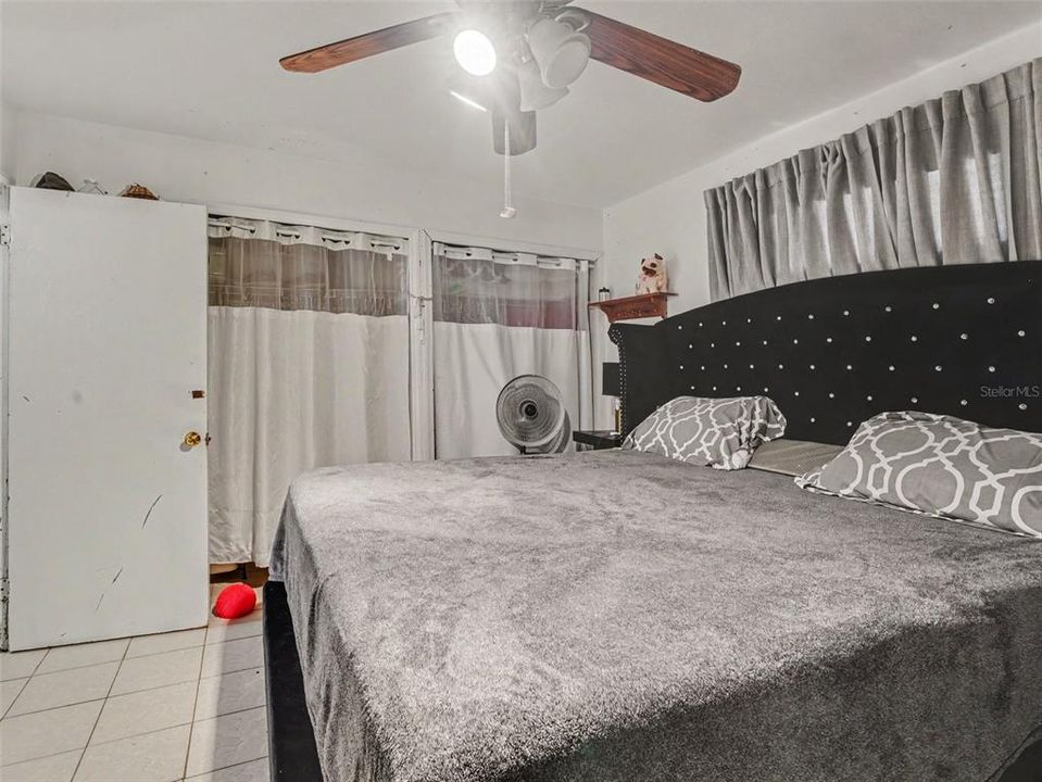 На продажу: $299,999 (3 спален, 2 ванн, 1575 Квадратных фут)