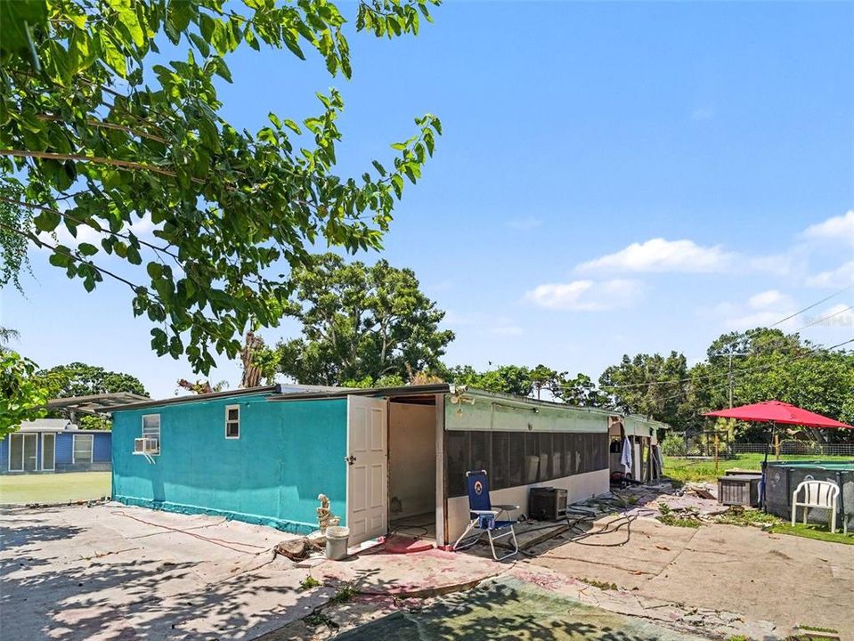 На продажу: $299,999 (3 спален, 2 ванн, 1575 Квадратных фут)