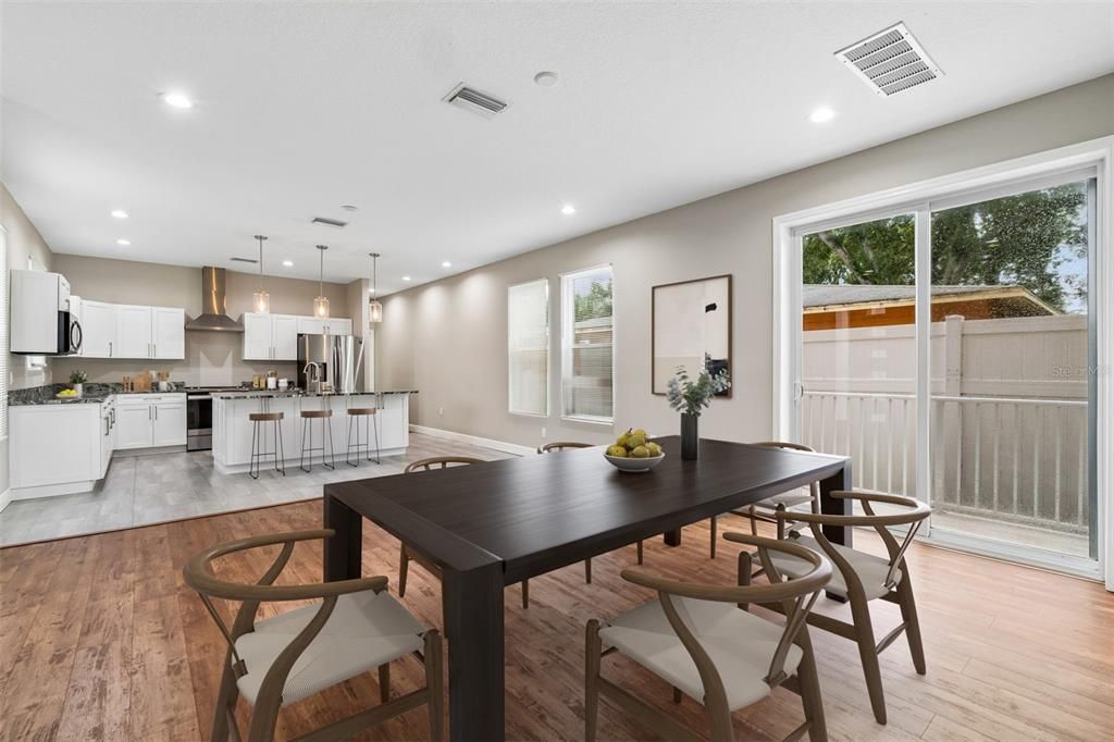 En Venta: $584,500 (3 camas, 3 baños, 2593 Pies cuadrados)