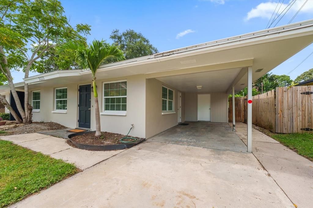 En Venta: $449,000 (4 camas, 0 baños, 1980 Pies cuadrados)