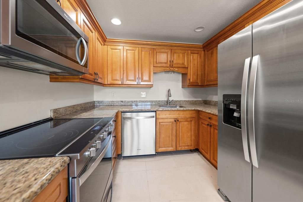 En Venta: $449,000 (4 camas, 0 baños, 1980 Pies cuadrados)