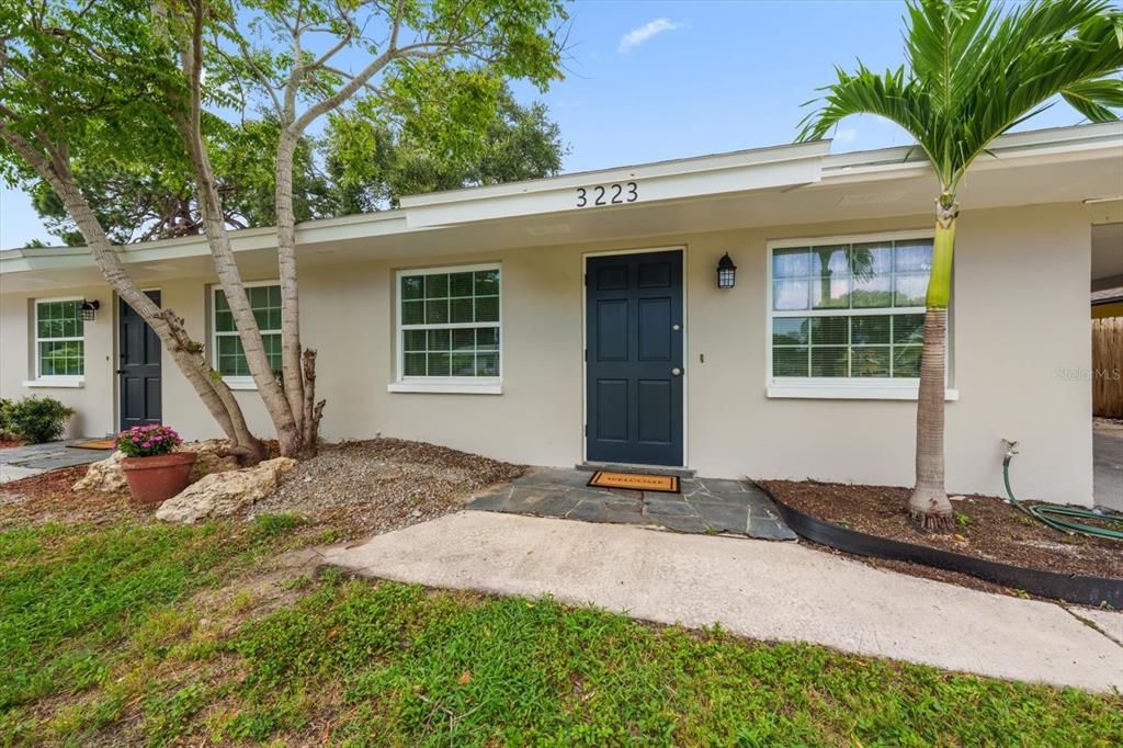 En Venta: $449,000 (4 camas, 0 baños, 1980 Pies cuadrados)
