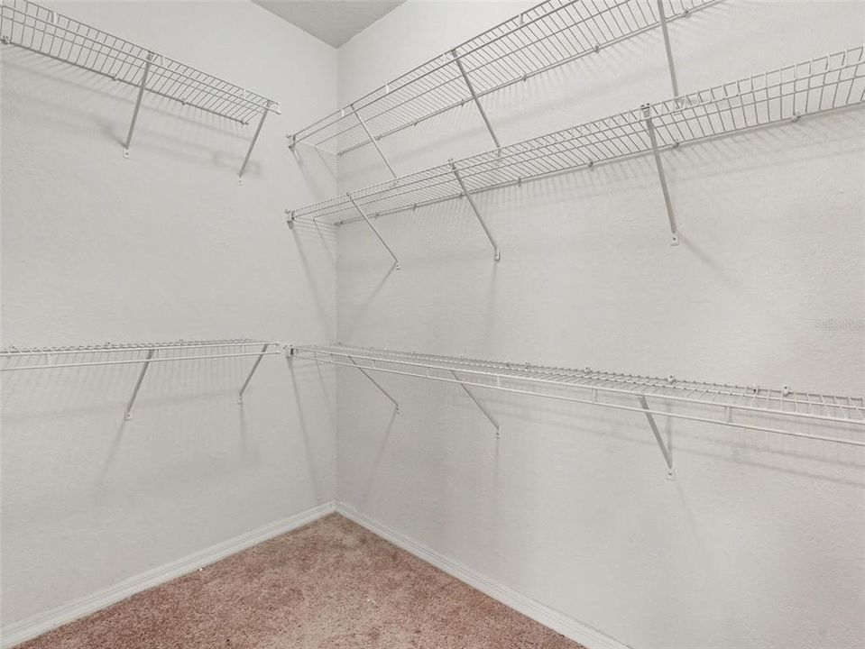 For Sale: $135,000 (1 beds, 1 baths, 808 Square Feet)
