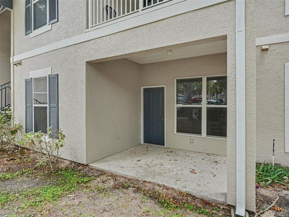 For Sale: $135,000 (1 beds, 1 baths, 808 Square Feet)