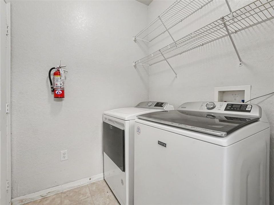 For Sale: $135,000 (1 beds, 1 baths, 808 Square Feet)
