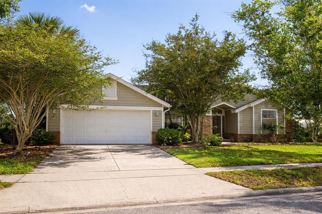 For Sale: $413,000 (3 beds, 2 baths, 1886 Square Feet)