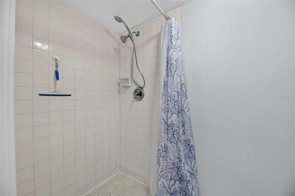 В аренду: $1,950 (2 спален, 2 ванн, 1148 Квадратных фут)
