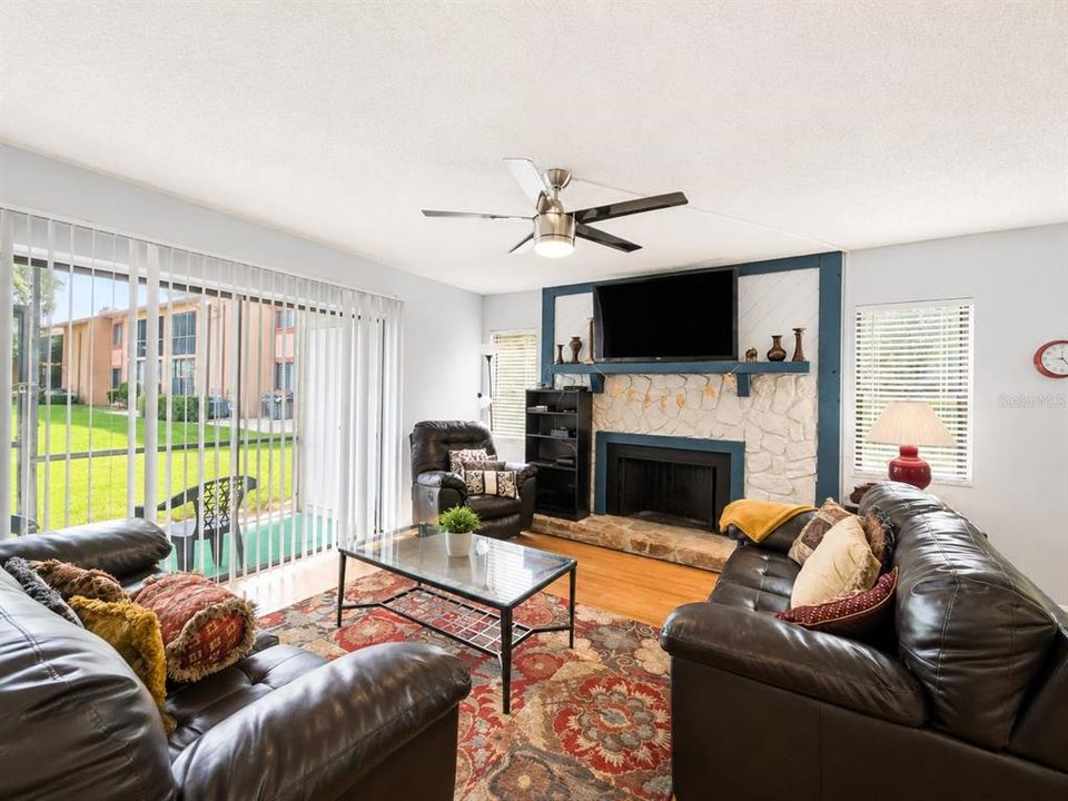 В аренду: $1,950 (2 спален, 2 ванн, 1148 Квадратных фут)