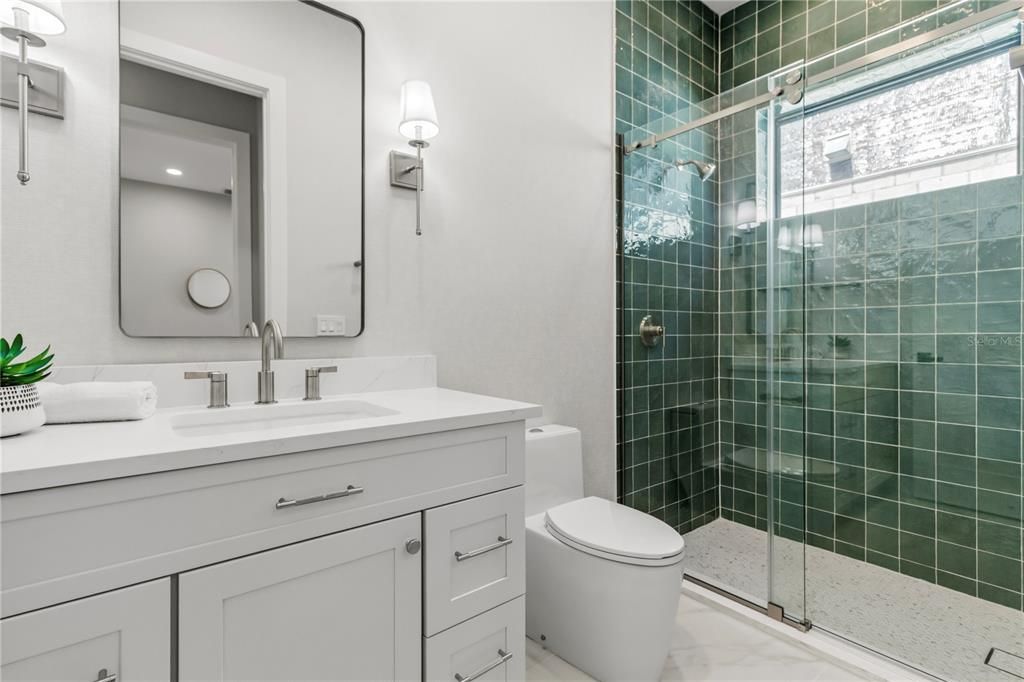 En Venta: $1,549,000 (5 camas, 5 baños, 3251 Pies cuadrados)