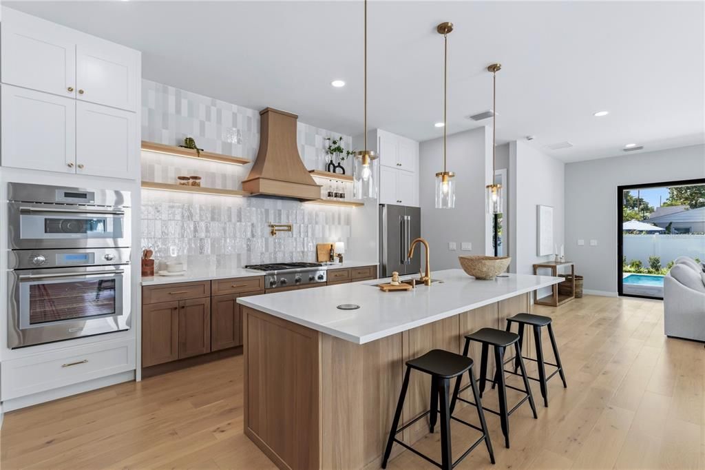 En Venta: $1,549,000 (5 camas, 5 baños, 3251 Pies cuadrados)