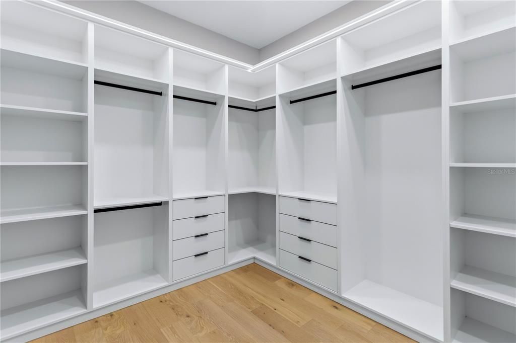 En Venta: $1,549,000 (5 camas, 5 baños, 3251 Pies cuadrados)
