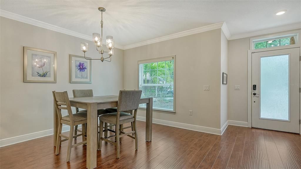 En Venta: $585,000 (3 camas, 2 baños, 2482 Pies cuadrados)