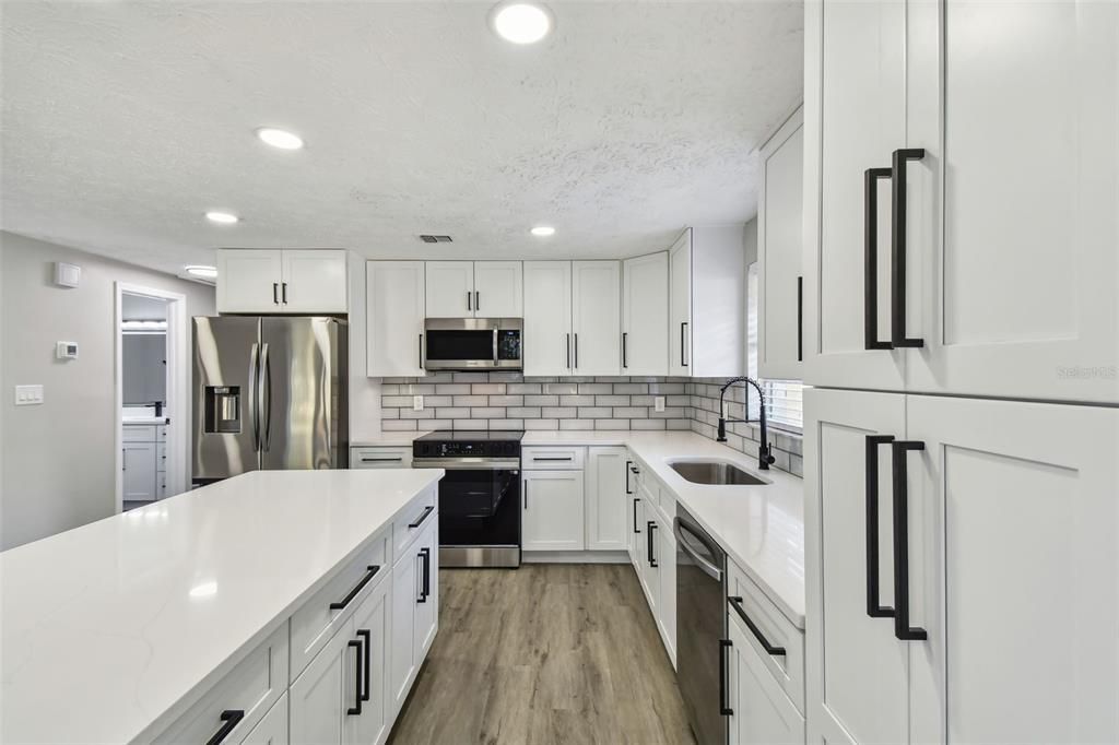 В аренду: $1,995 (3 спален, 2 ванн, 1548 Квадратных фут)