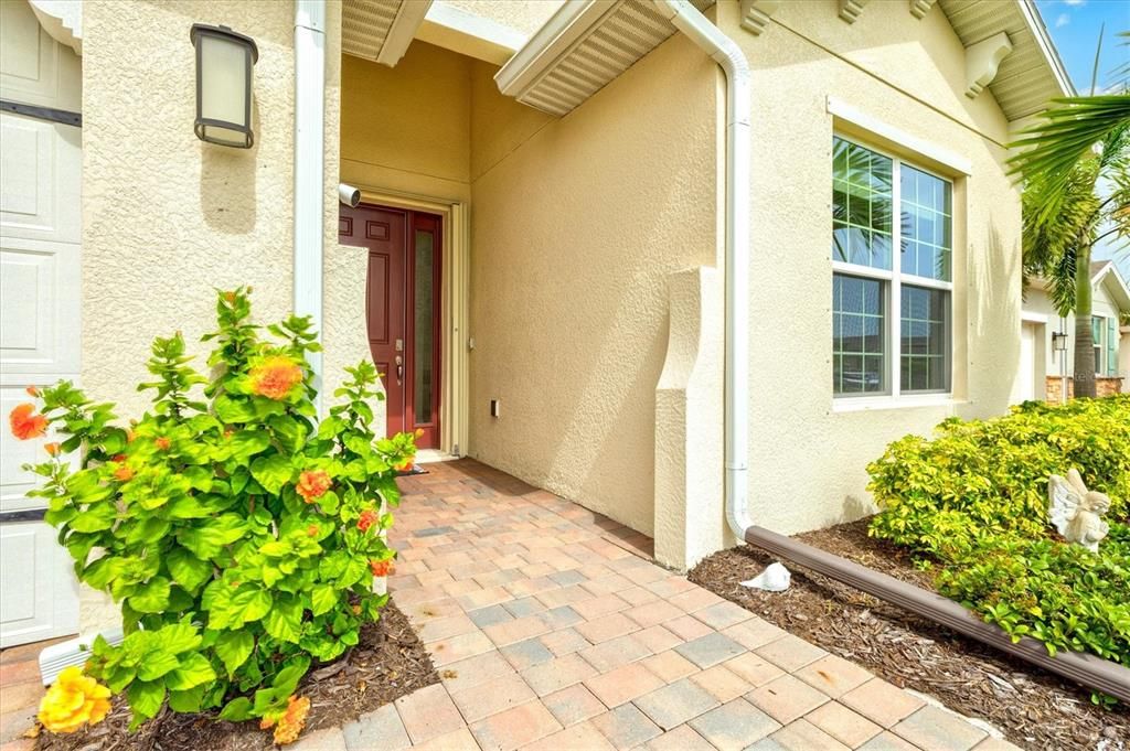 For Sale: $385,000 (3 beds, 2 baths, 2221 Square Feet)