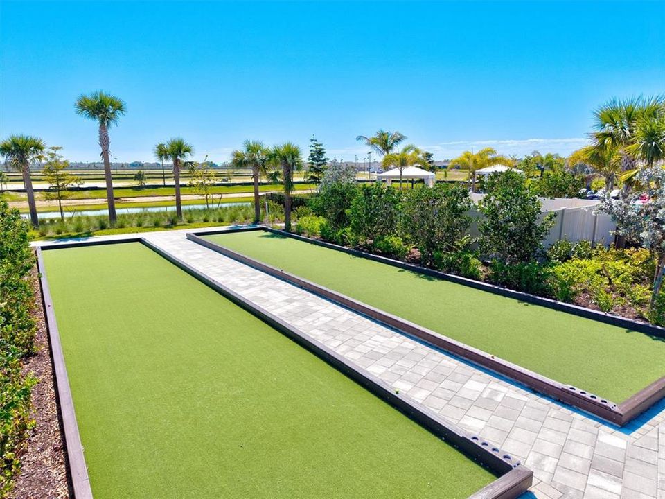 For Sale: $385,000 (3 beds, 2 baths, 2221 Square Feet)