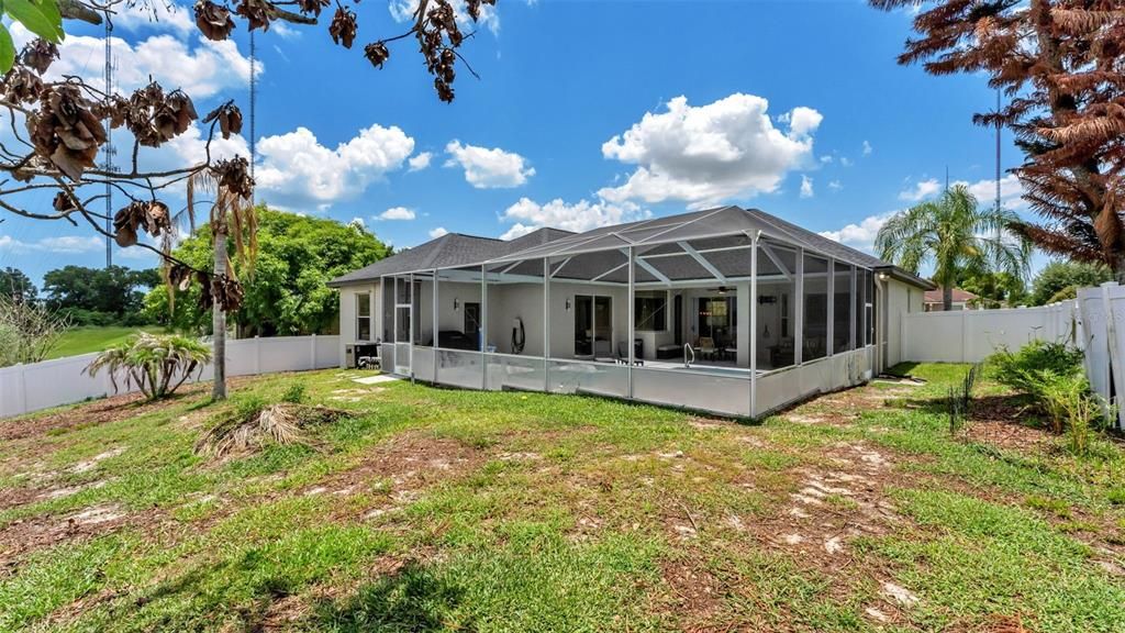 Activo con contrato: $505,000 (4 camas, 3 baños, 2400 Pies cuadrados)