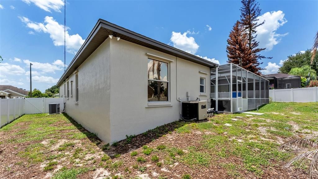 Activo con contrato: $505,000 (4 camas, 3 baños, 2400 Pies cuadrados)