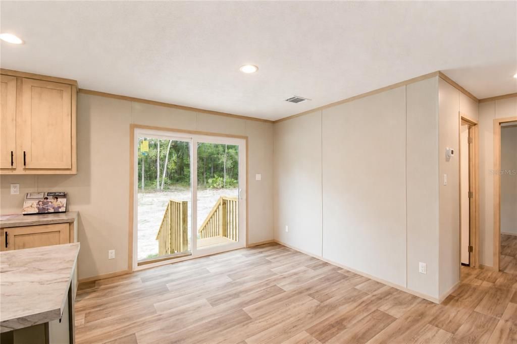 For Sale: $254,000 (3 beds, 2 baths, 1568 Square Feet)