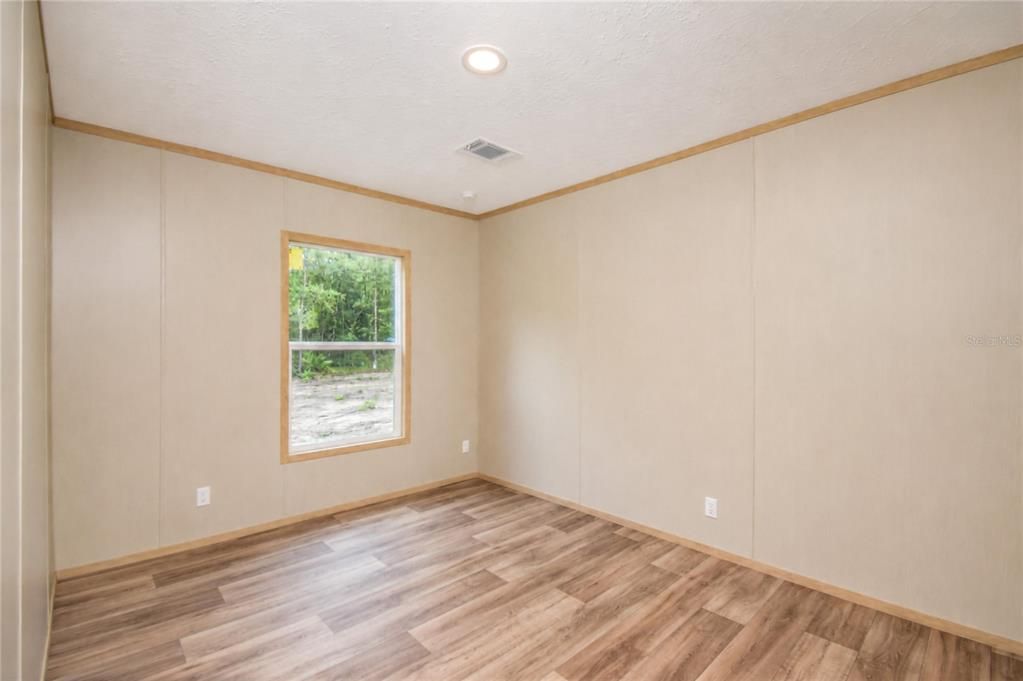 For Sale: $254,000 (3 beds, 2 baths, 1568 Square Feet)