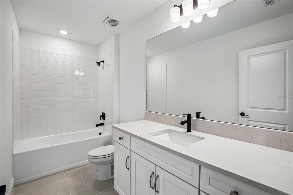 Active With Contract: $589,999 (3 beds, 3 baths, 2406 Square Feet)