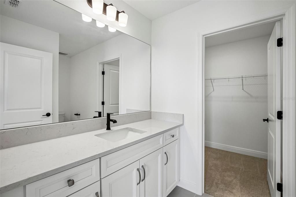 Active With Contract: $589,999 (3 beds, 3 baths, 2406 Square Feet)