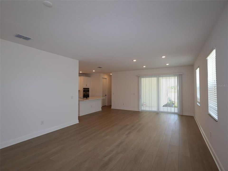 For Sale: $599,999 (3 beds, 3 baths, 2406 Square Feet)