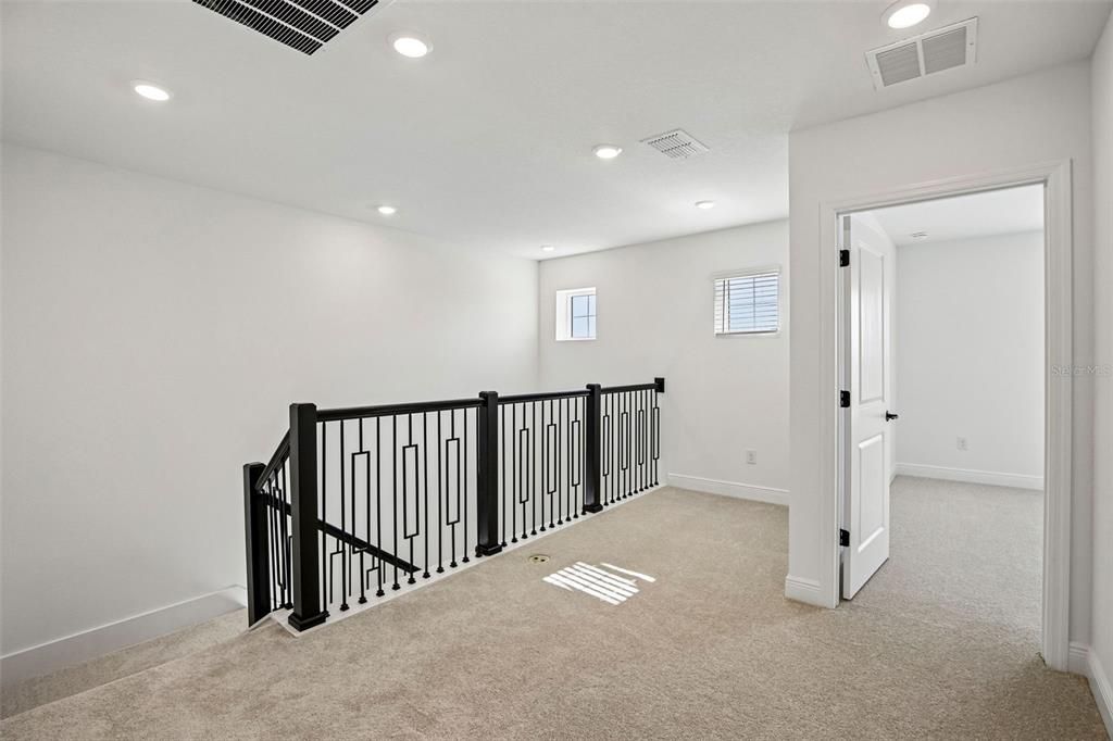Active With Contract: $589,999 (3 beds, 3 baths, 2406 Square Feet)