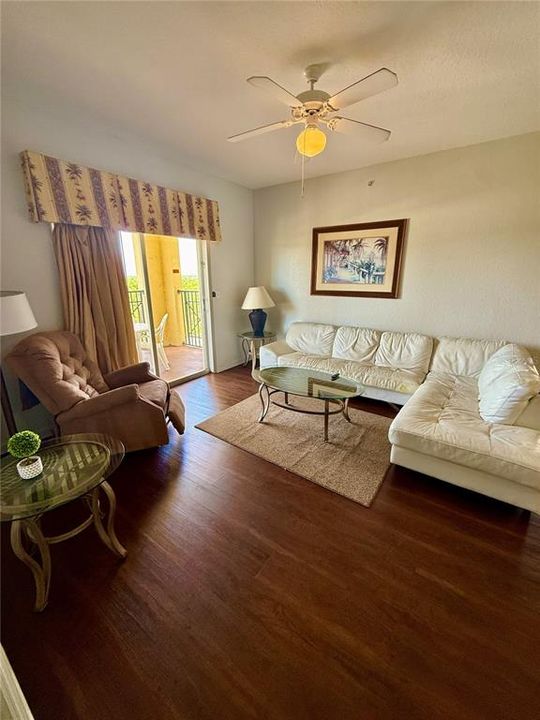 En Venta: $179,500 (3 camas, 2 baños, 1231 Pies cuadrados)
