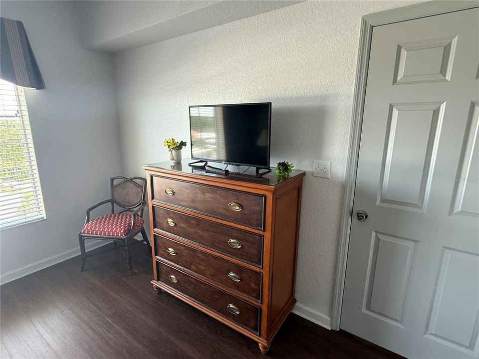 En Venta: $179,500 (3 camas, 2 baños, 1231 Pies cuadrados)