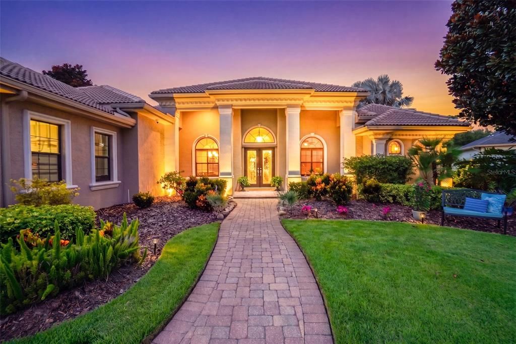 En Venta: $1,095,000 (4 camas, 3 baños, 3556 Pies cuadrados)