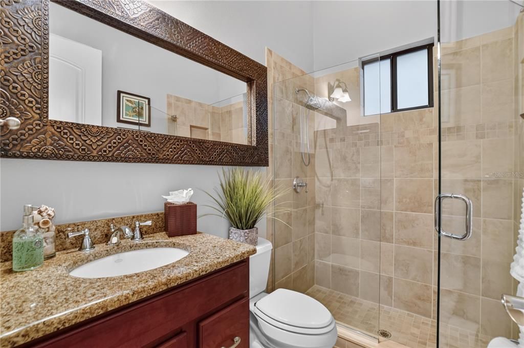 En Venta: $1,095,000 (4 camas, 3 baños, 3556 Pies cuadrados)