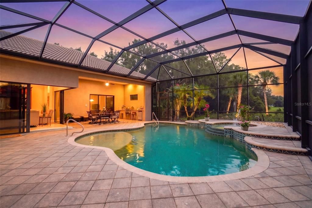 En Venta: $1,095,000 (4 camas, 3 baños, 3556 Pies cuadrados)