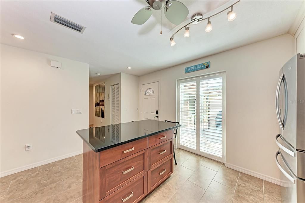 En Venta: $454,900 (3 camas, 2 baños, 1847 Pies cuadrados)