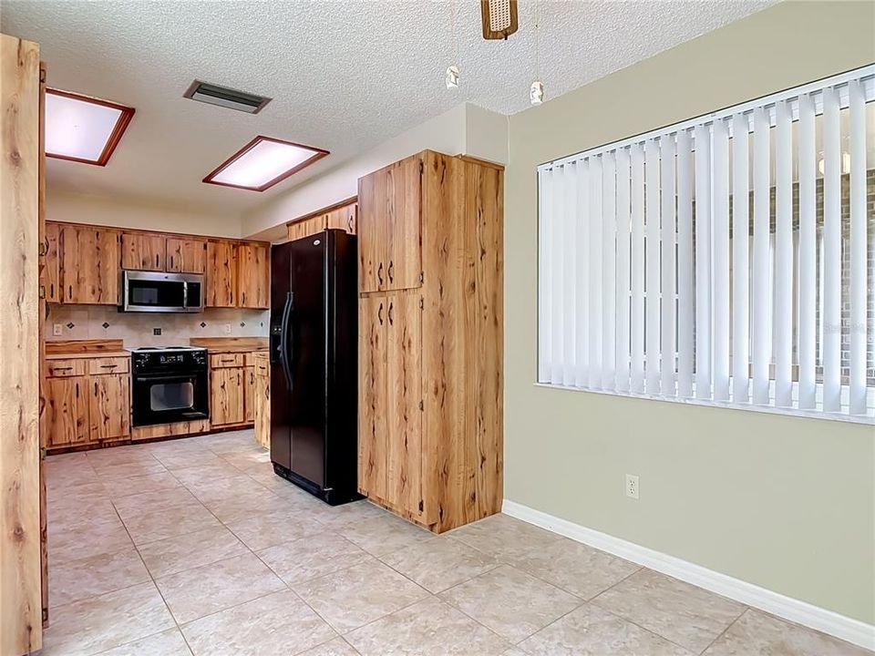 En Venta: $369,900 (3 camas, 2 baños, 1852 Pies cuadrados)
