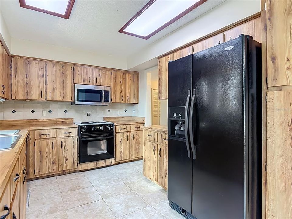 En Venta: $369,900 (3 camas, 2 baños, 1852 Pies cuadrados)