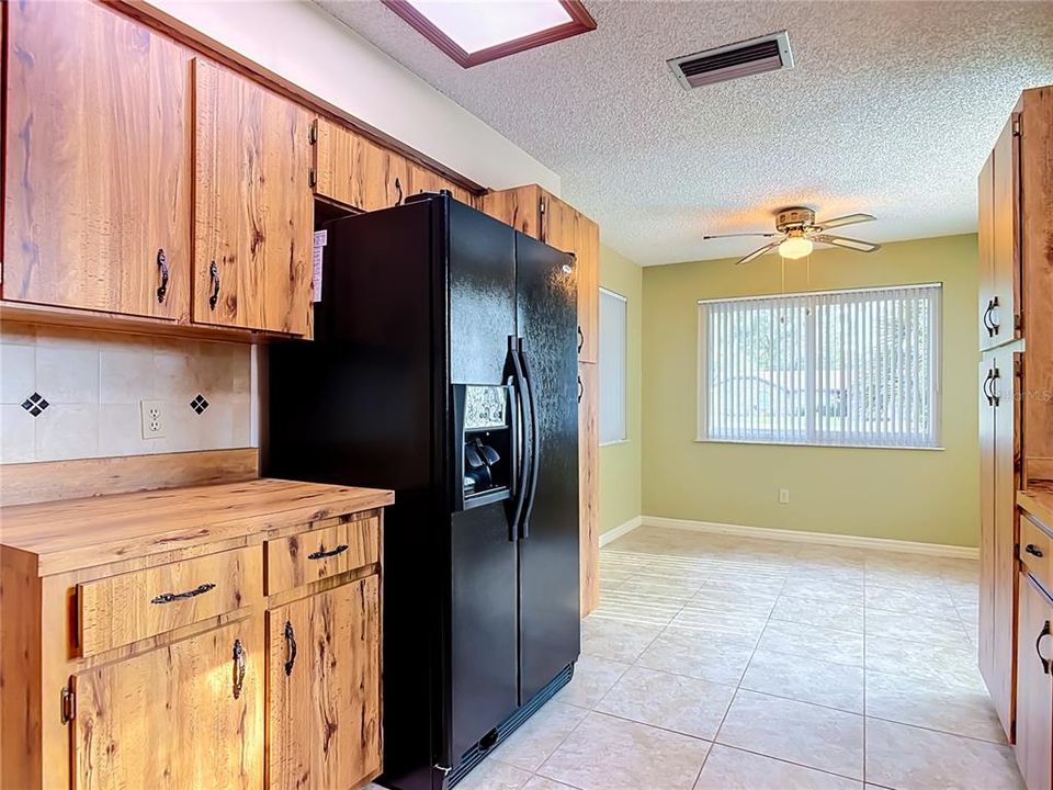 En Venta: $369,900 (3 camas, 2 baños, 1852 Pies cuadrados)