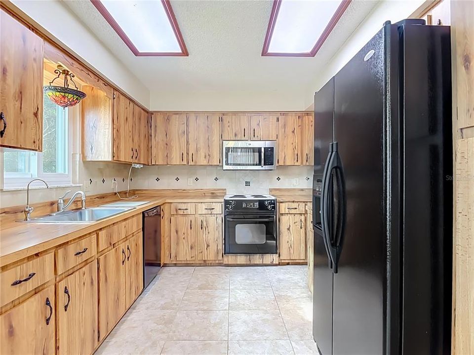 En Venta: $369,900 (3 camas, 2 baños, 1852 Pies cuadrados)