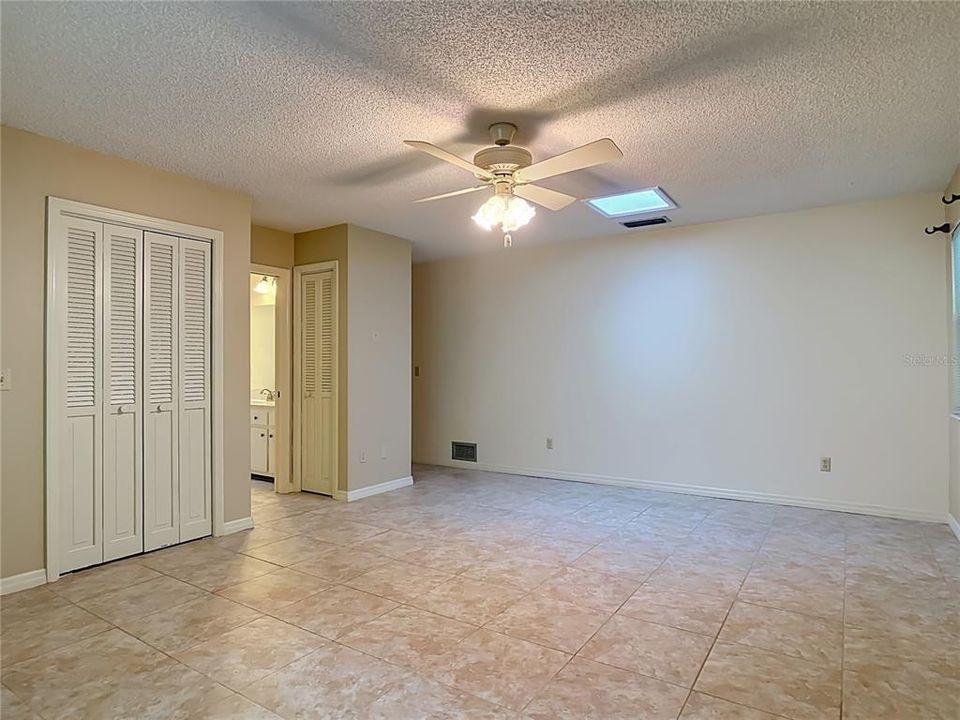 En Venta: $369,900 (3 camas, 2 baños, 1852 Pies cuadrados)