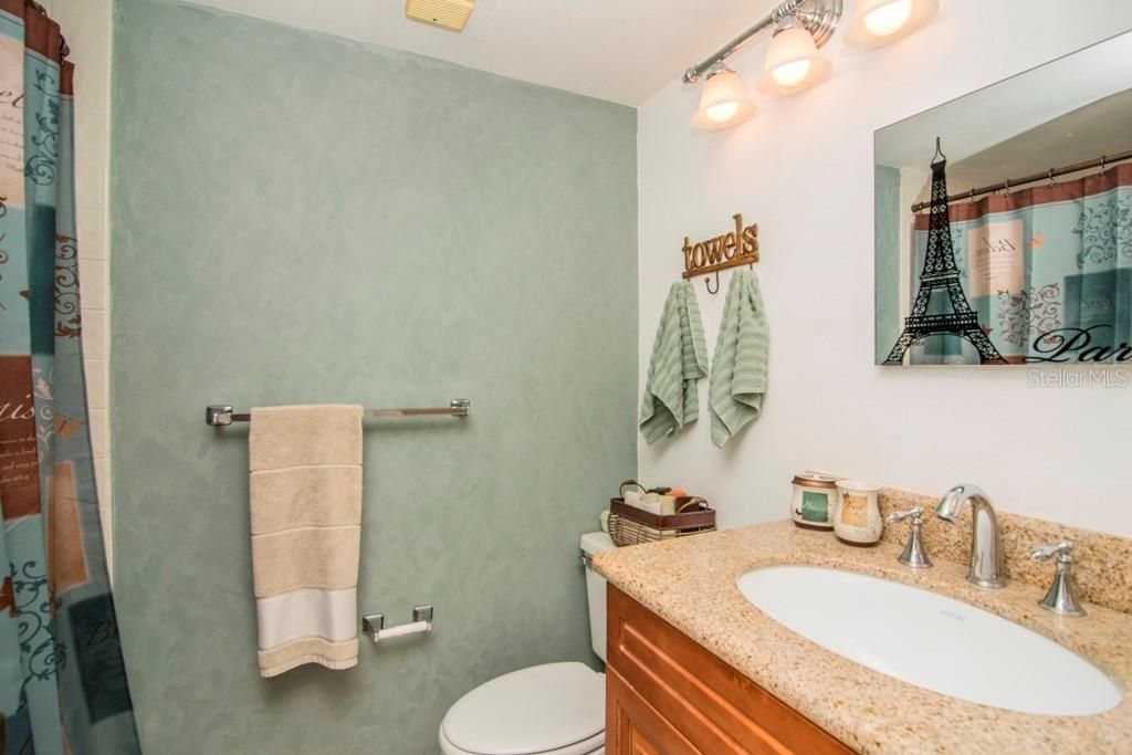 En Venta: $225,000 (2 camas, 2 baños, 1070 Pies cuadrados)