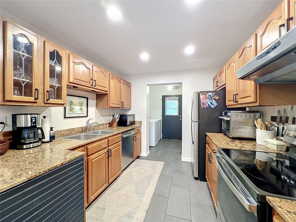 На продажу: $259,000 (3 спален, 2 ванн, 1328 Квадратных фут)