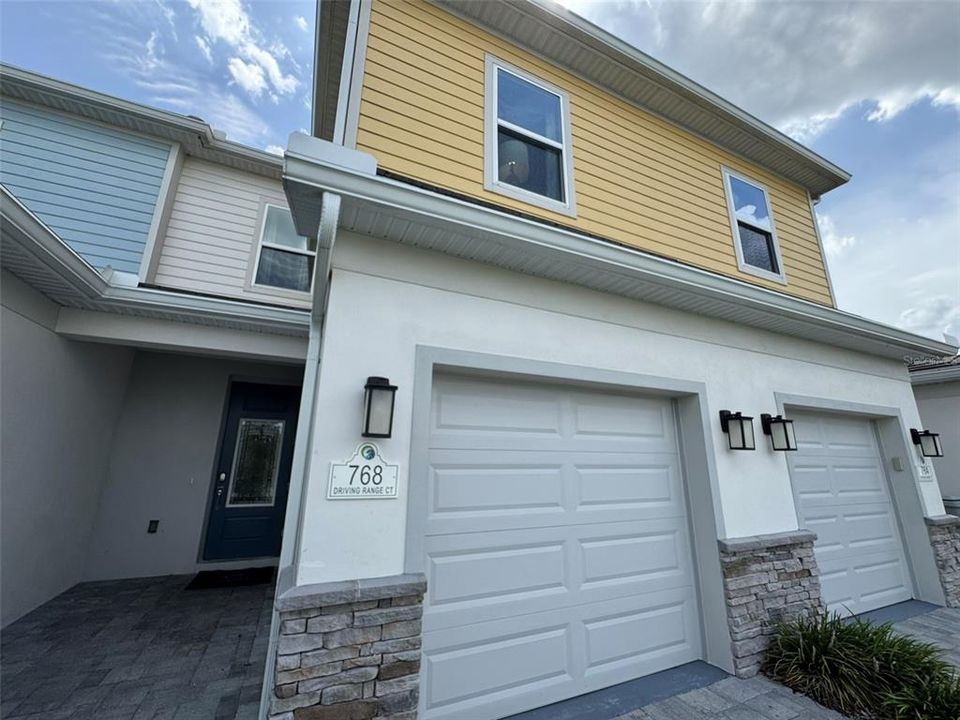 For Rent: $3,100 (3 beds, 2 baths, 1704 Square Feet)